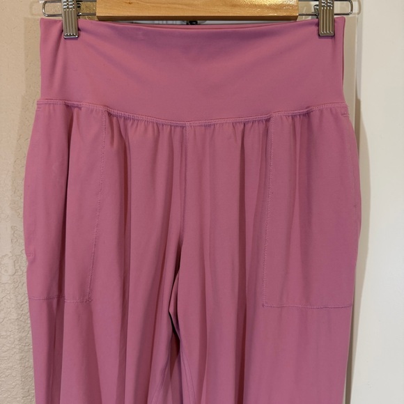 Athleta Salutation Jogger Powervita High Rise Medium Petite - Picture 4 of 14